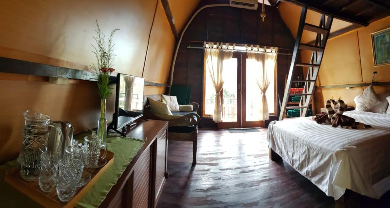 Stargate Villa Pintu Bintang Pemenang Экстерьер фото